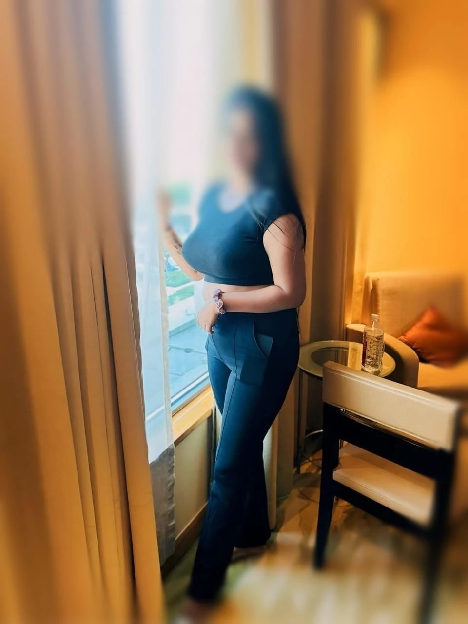 Shruti Arora Independent Girl in Aerocit – Indian escort in New Delhi — 1 / 3