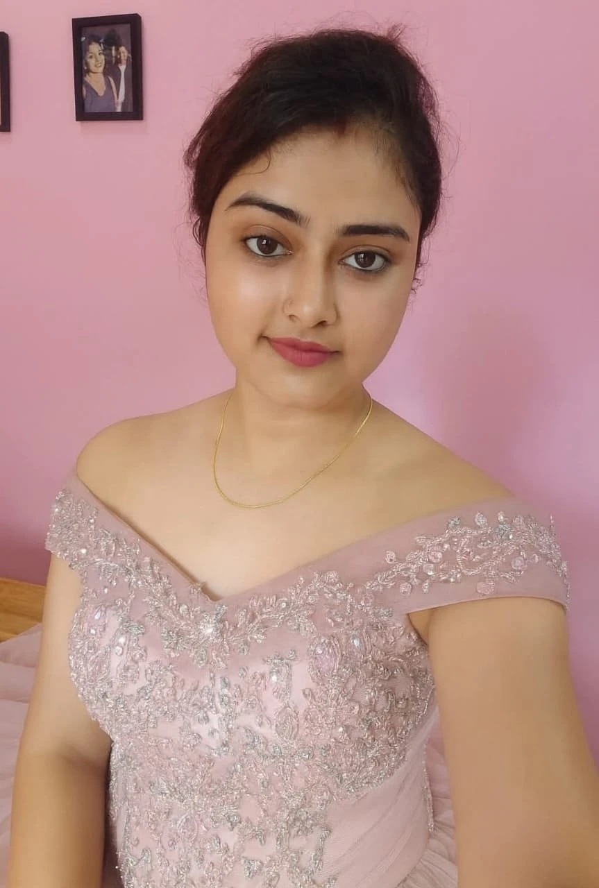Neha Singh Let's Fun Together – Albanian escort in Mumbai — 1 / 3