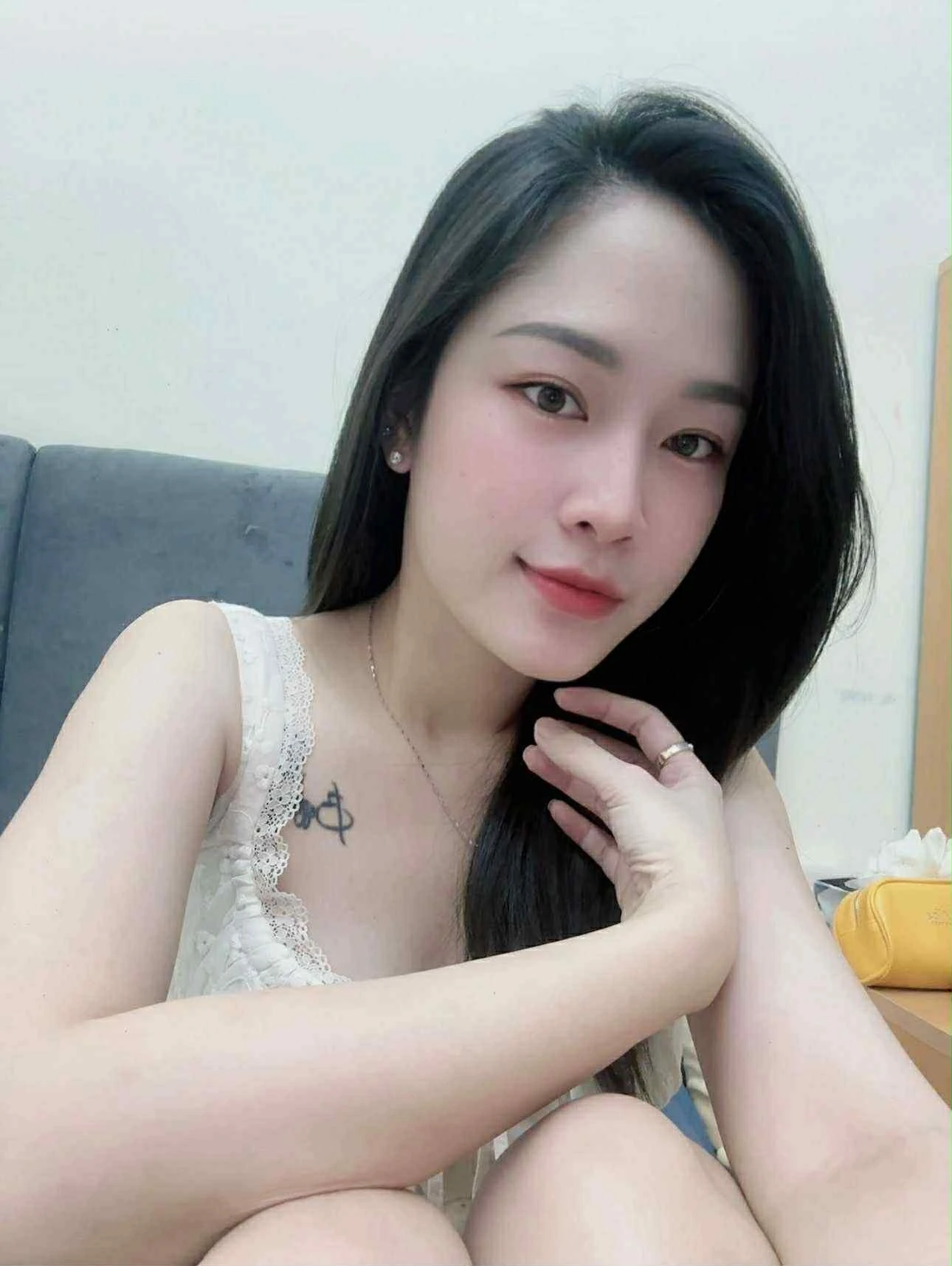 Vip Services – Filipino escort in Colombo — 3 / 5
