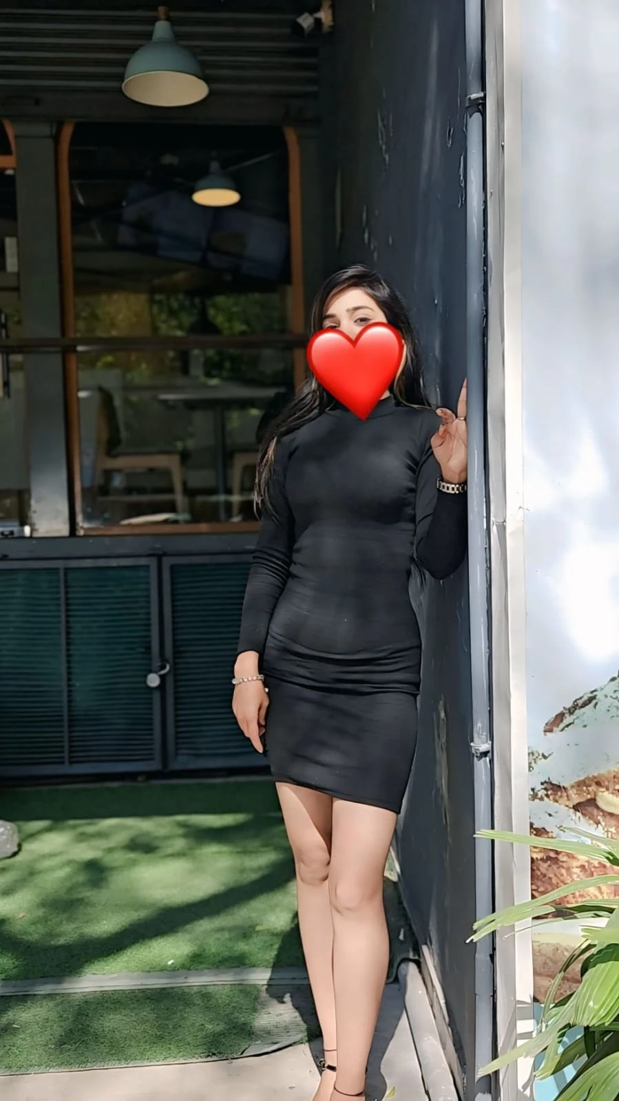 Sonia Cam and Real Meet – Indian escort in New Delhi — 5 / 9