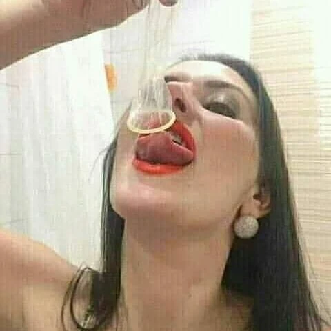 WIFE SUCKS AND SWALLOWS – Indian escort in Mumbai — 2 / 3
