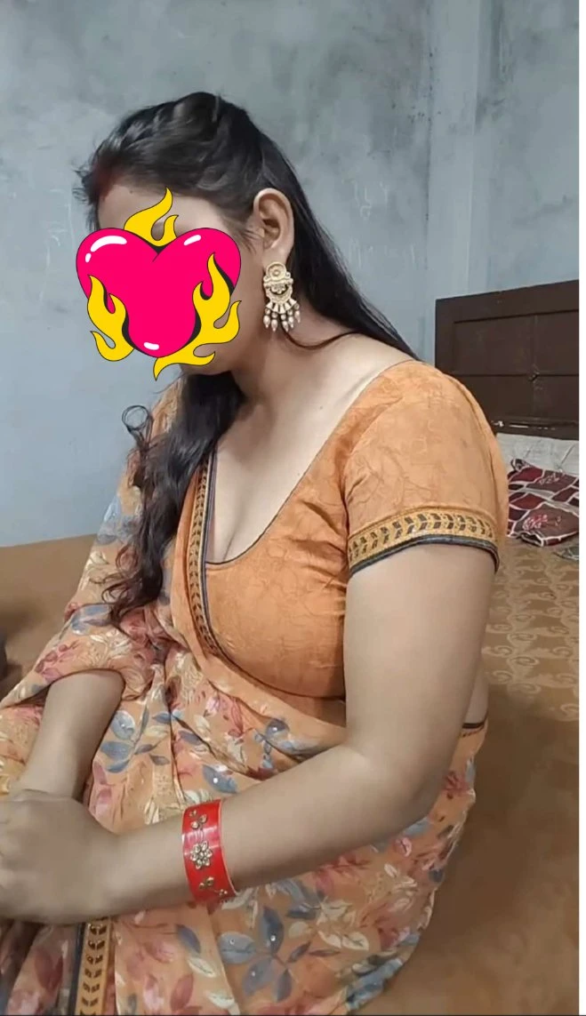 Haryanvi bhabi cam session only – Indian escort in New Delhi — 6 / 8