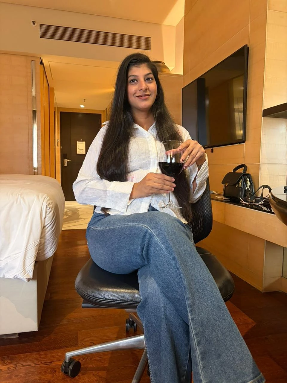 Pooja – Indian escort in Mumbai — 8 / 10
