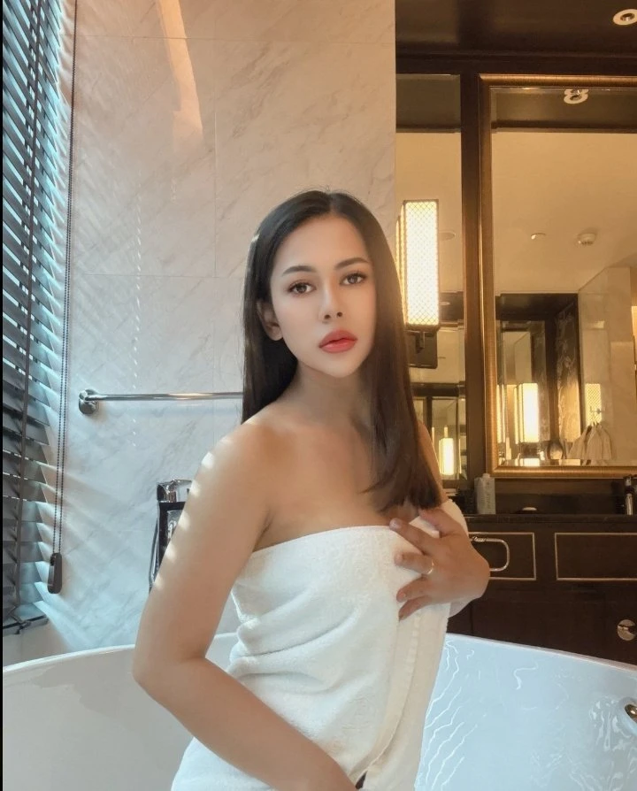 Jenny – escort in Lonavala — 3 / 6