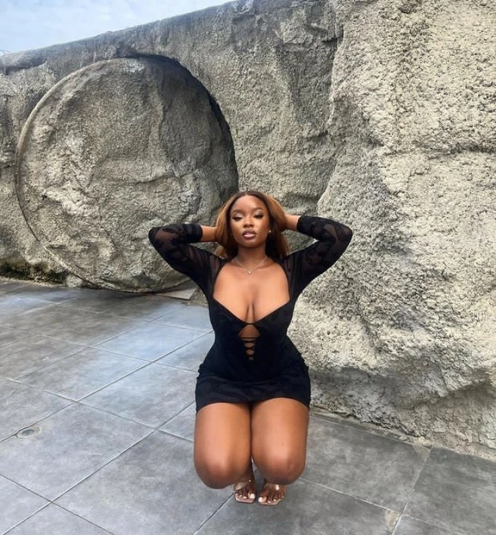 Shani – Angolan escort in Pune — 3 / 6