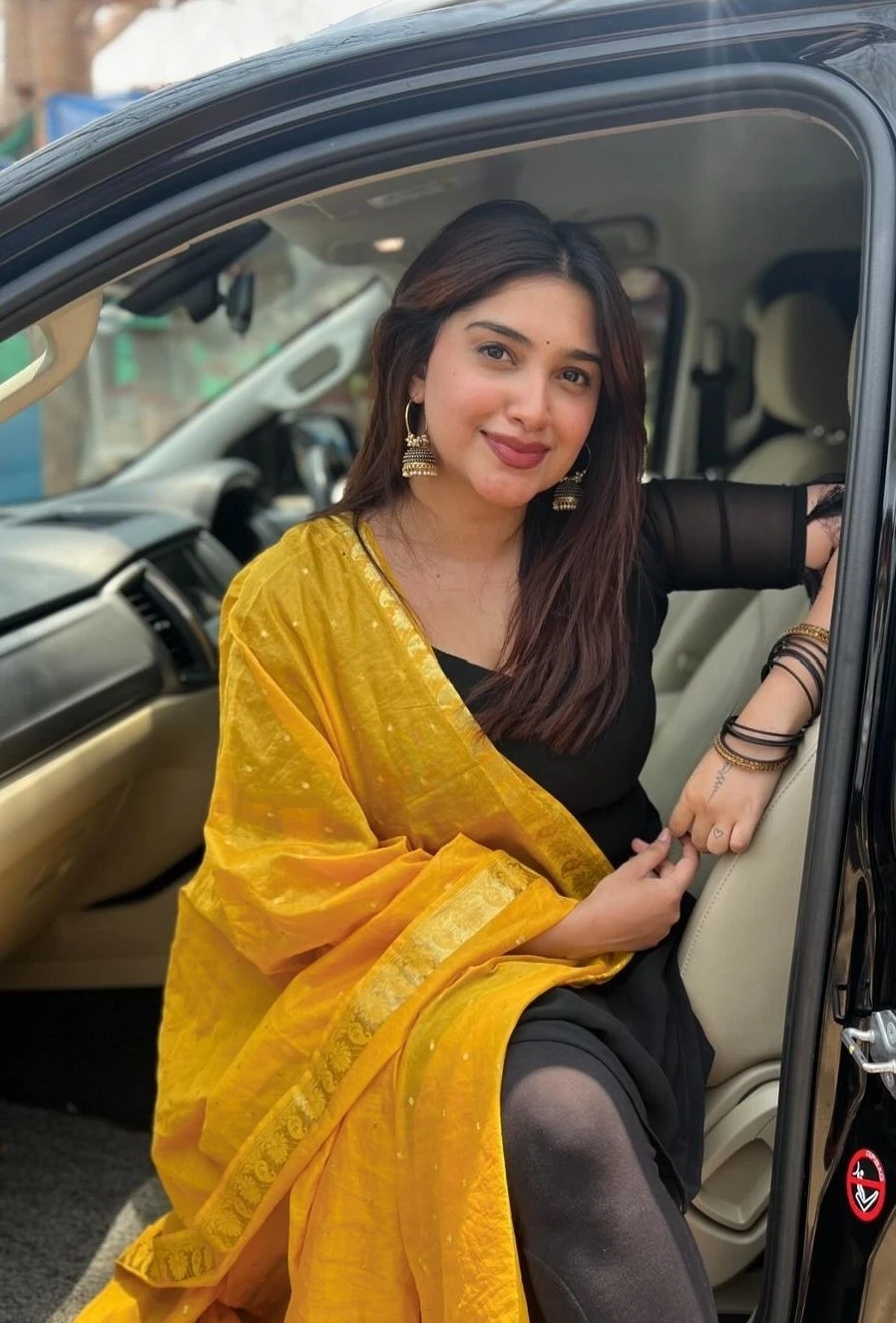 Independent Joshn Cam Show and Reel Meet – Indian escort in Noida — 3 / 4
