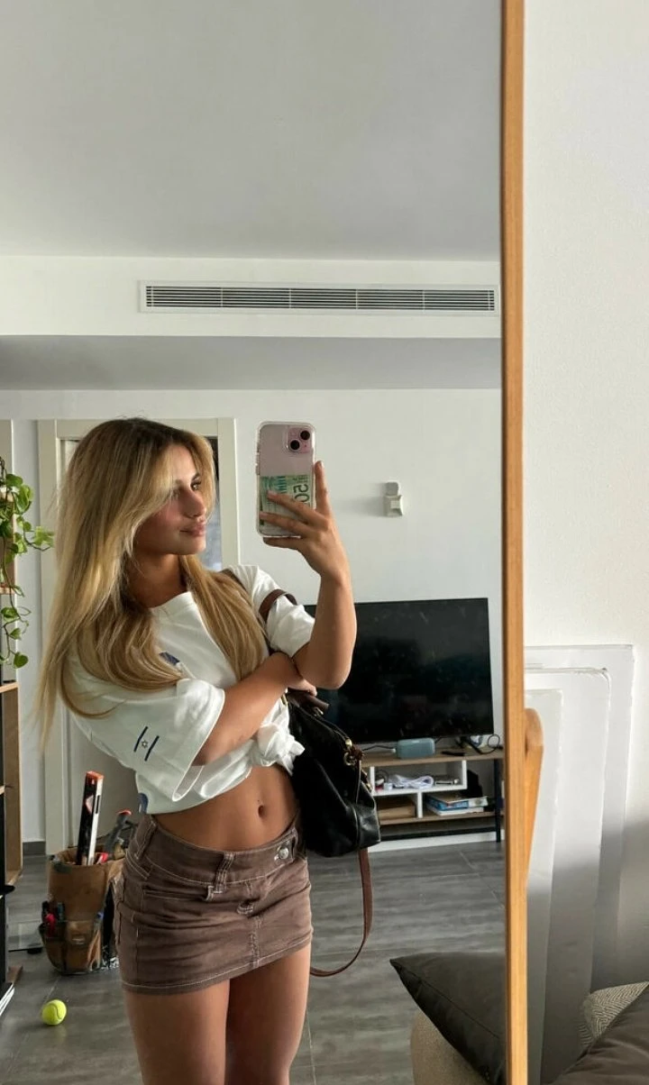 Emily – British escort in Vilnius — 3 / 5