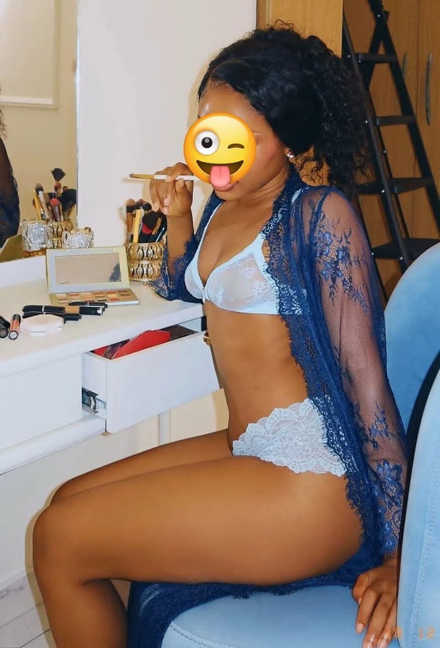 Matinah – escort in Vadodara — 3 / 5