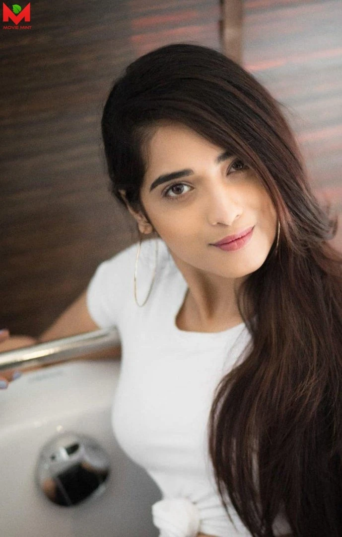 Sana – Pakistani escort in Lahore, Escort, Lahore