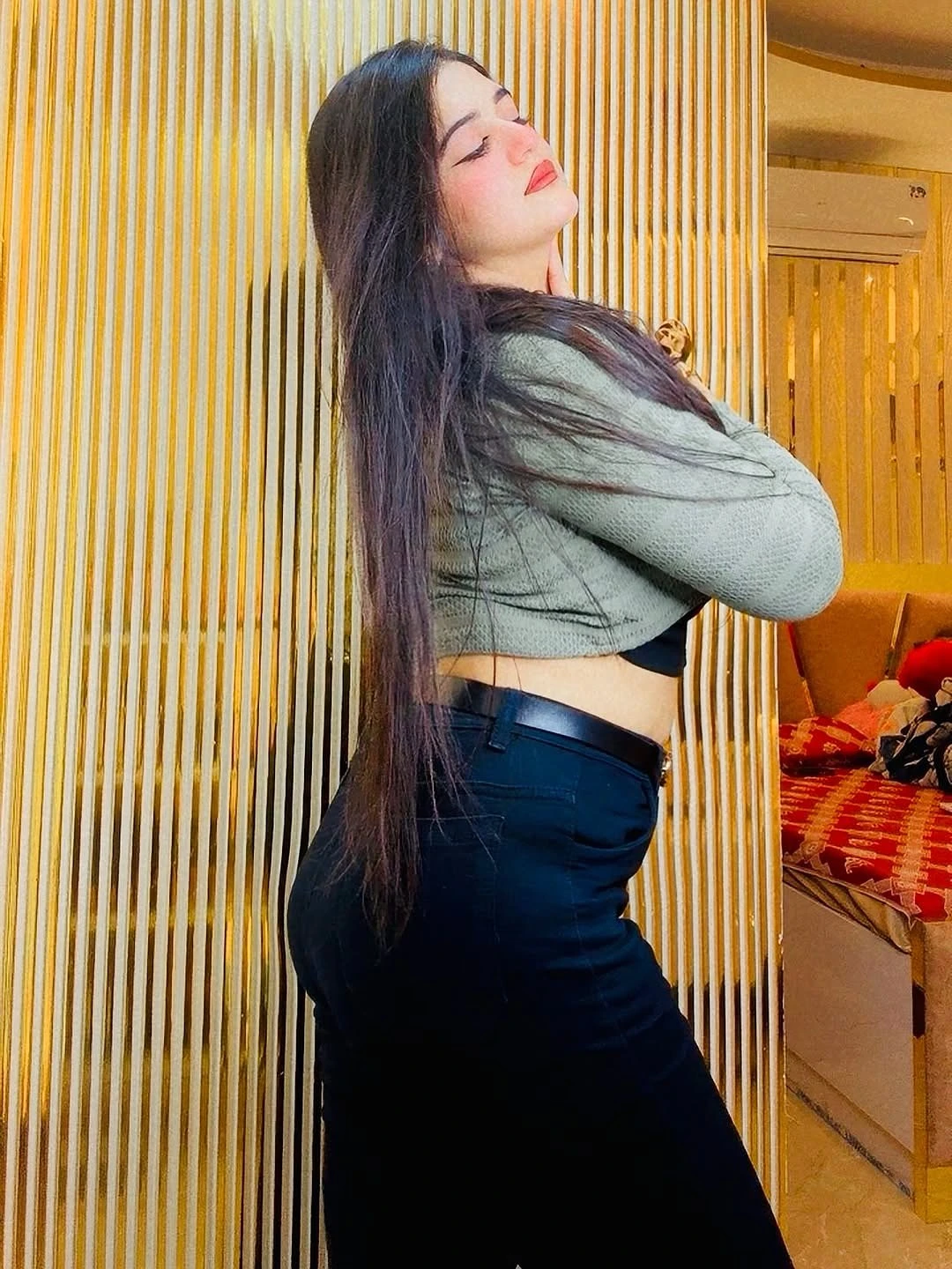 Ira – Indian escort in Pune — 4 / 5