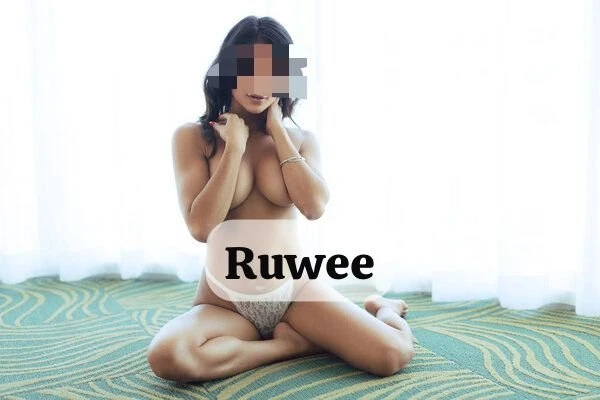 Ruwee-Live Shows – Sri Lankan escort in Colombo — 5 / 17