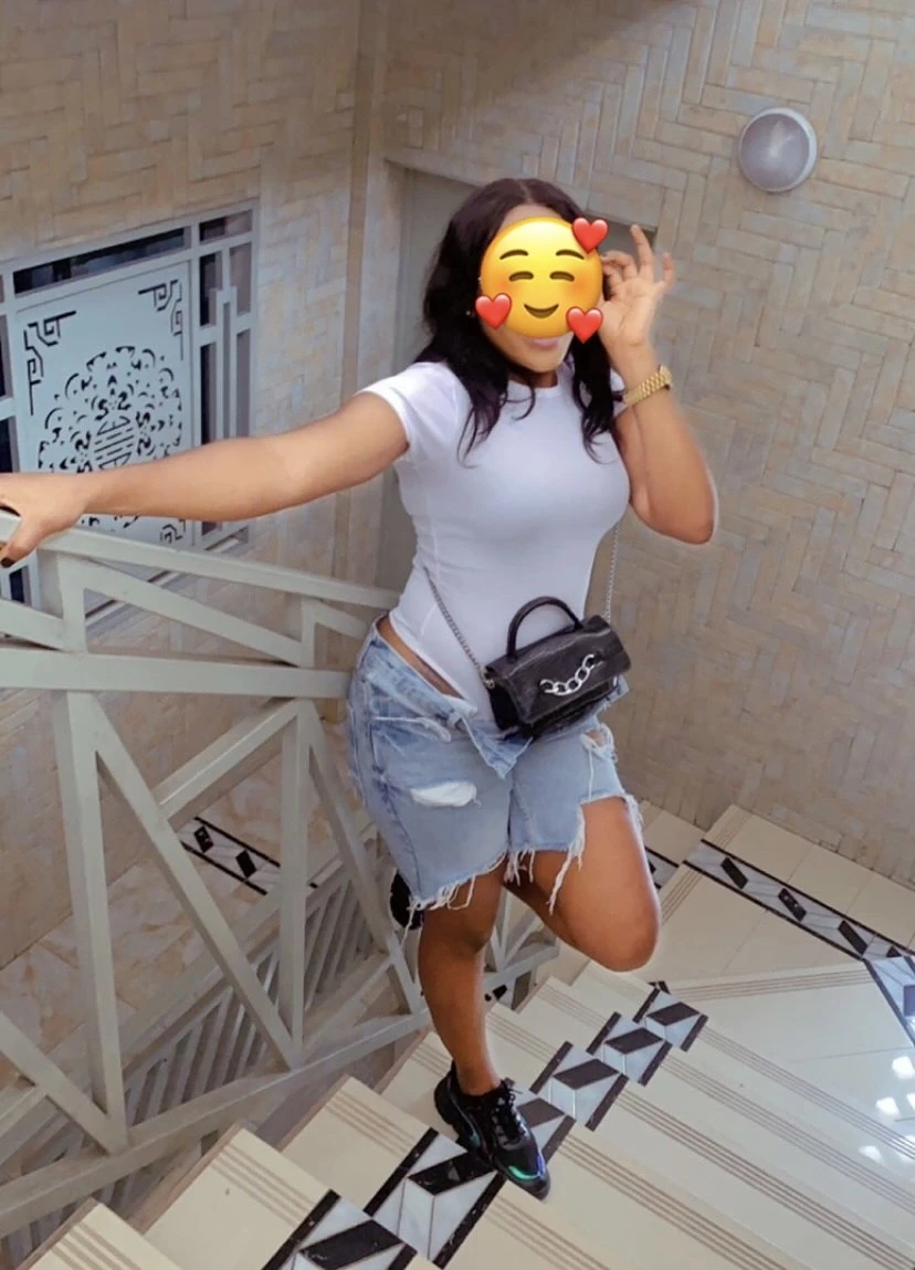 Damsel – Nigerian escort in Lomé — 2 / 4