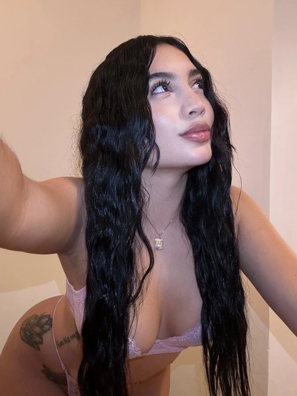 Saray – Colombian escort in St. Julian's — 2 / 4