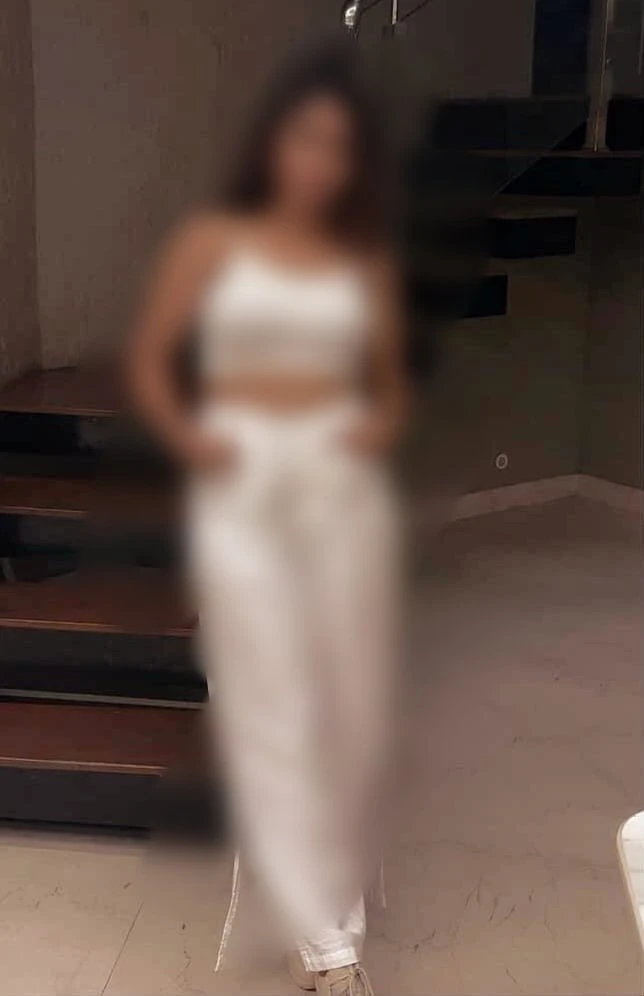 No Broker Direct Contact Me – Indian escort in Hyderabad — 1 / 5