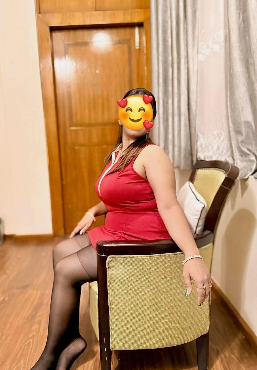 Divya – Indian escort in Kolkata — 3 / 4