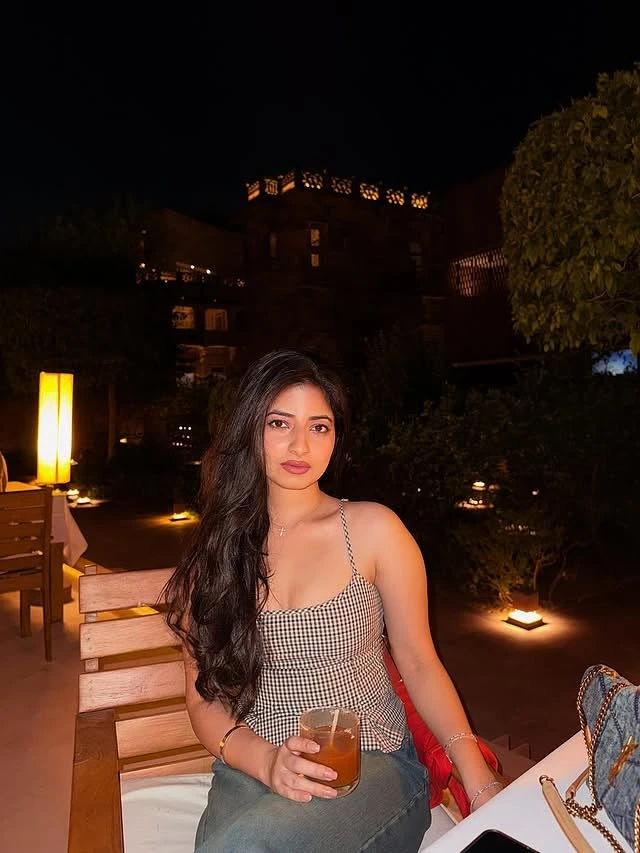 Aarohi – Indian escort in Noida — 2 / 6