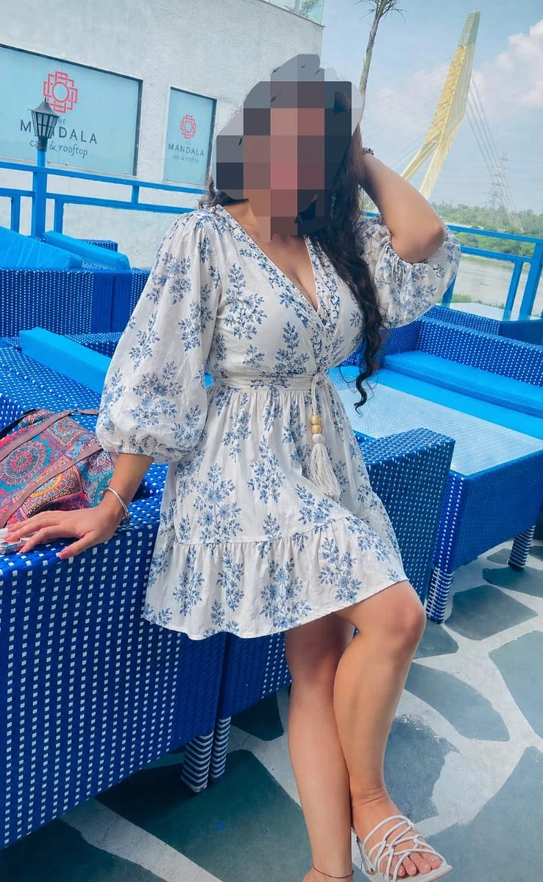Ayisha indep. (Cam with real meet) – Indian escort in Hyderabad, Escort, Hyderabad