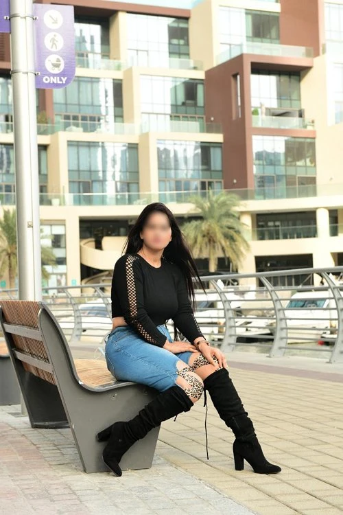 India by Night – Indian escort in Mumbai — 10 / 14