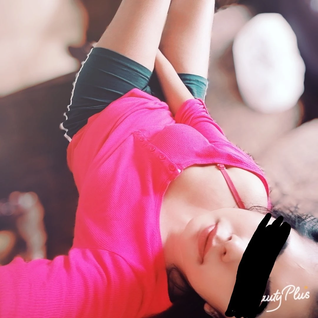 Rithu Gunawardhana – Sri Lankan escort in Colombo — 3 / 6