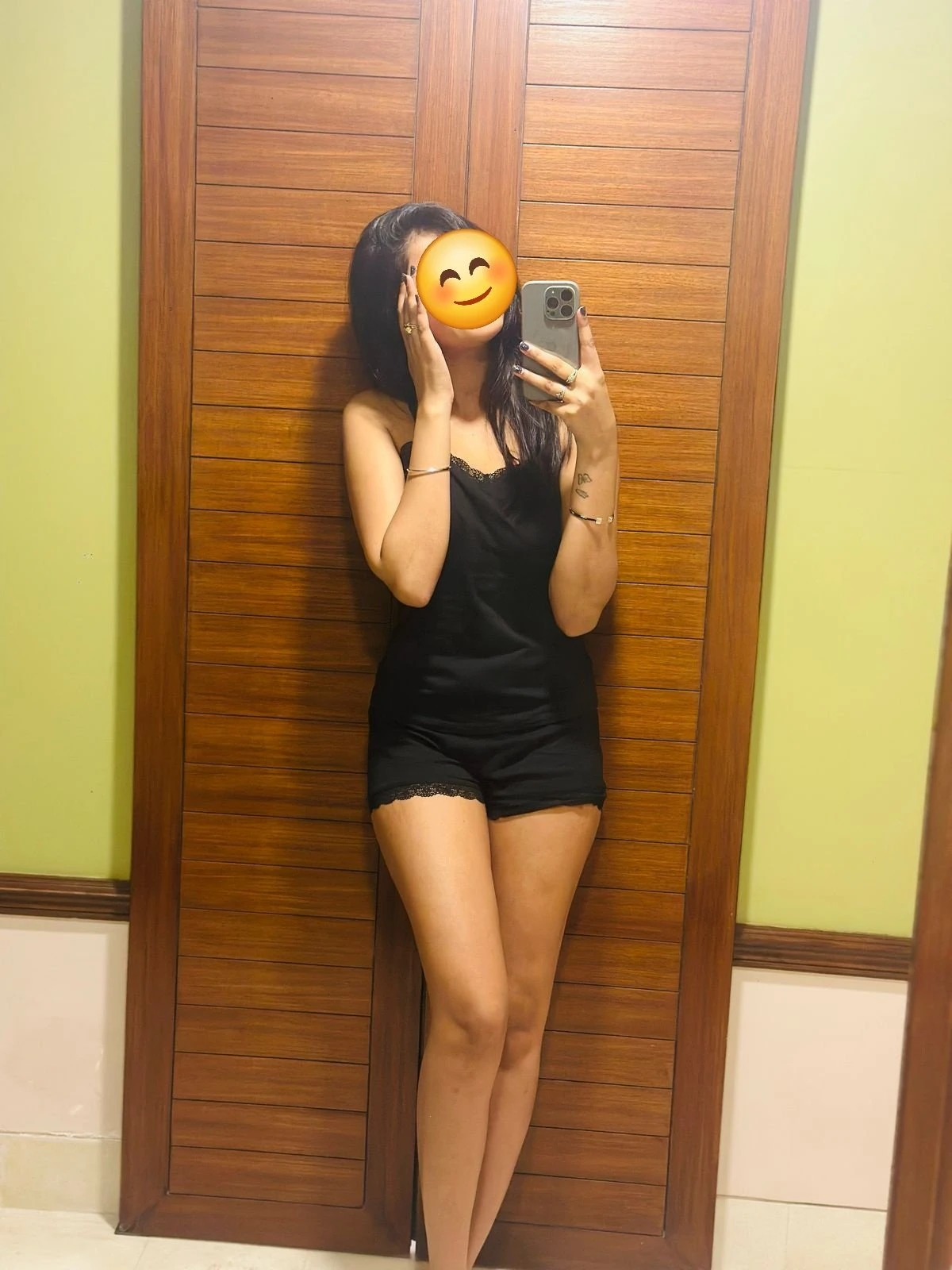Shanaya Independent – Indian escort in Mumbai — 8 / 9