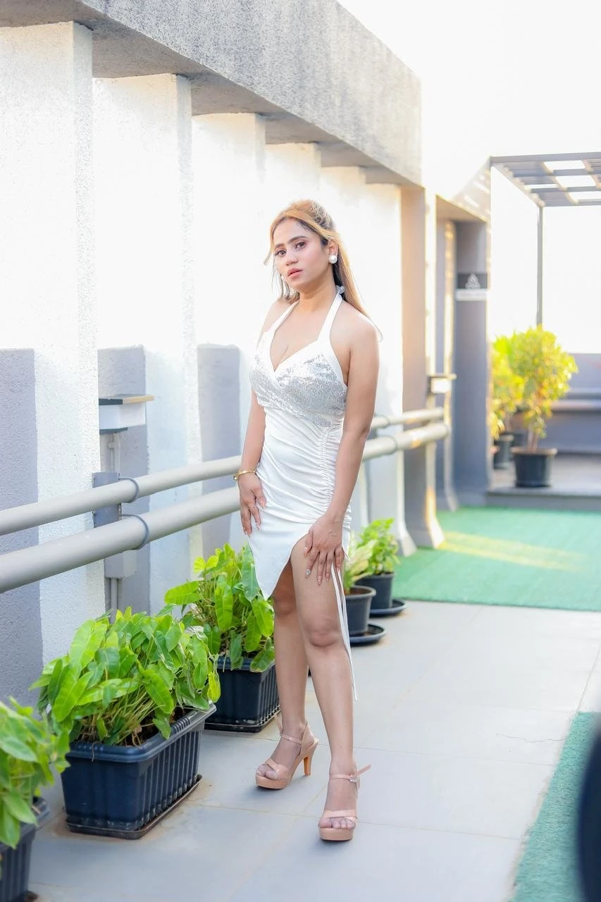 Samaira Punjabi – Indian escort in Mumbai — 7 / 18