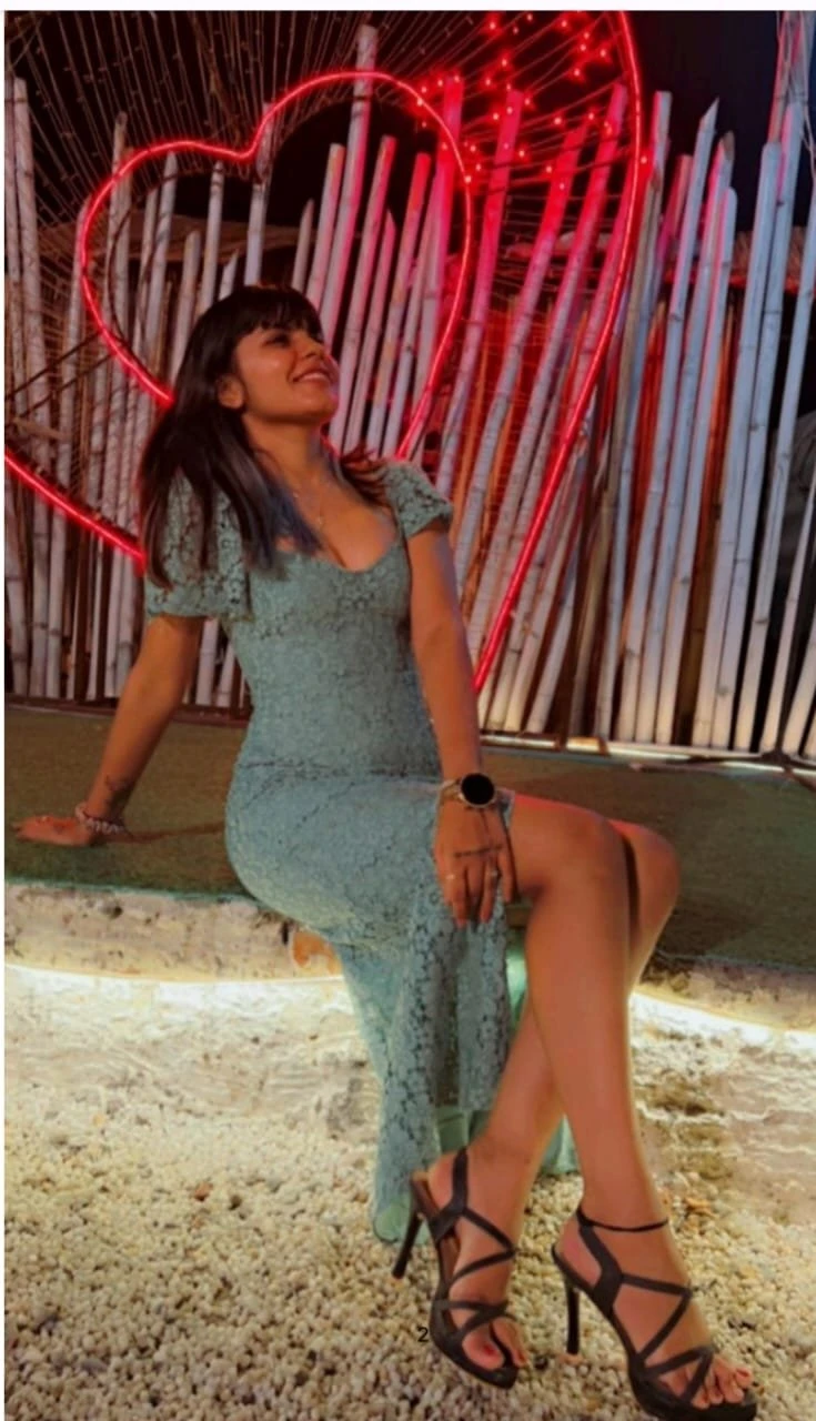 Tanishka – Indian escort in Kolkata — 2 / 4