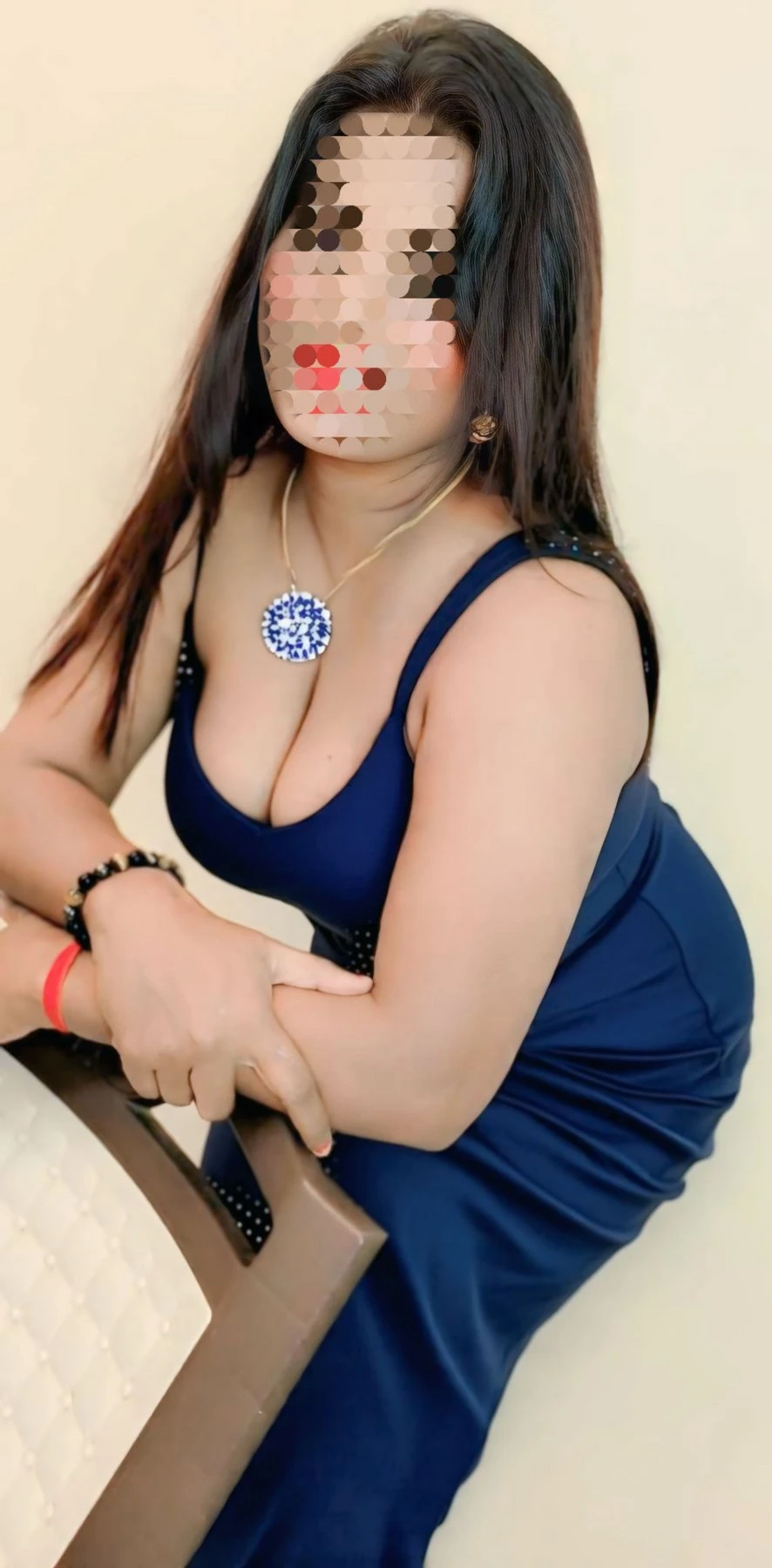 real meet and cam – Indian escort in Mumbai — 4 / 19
