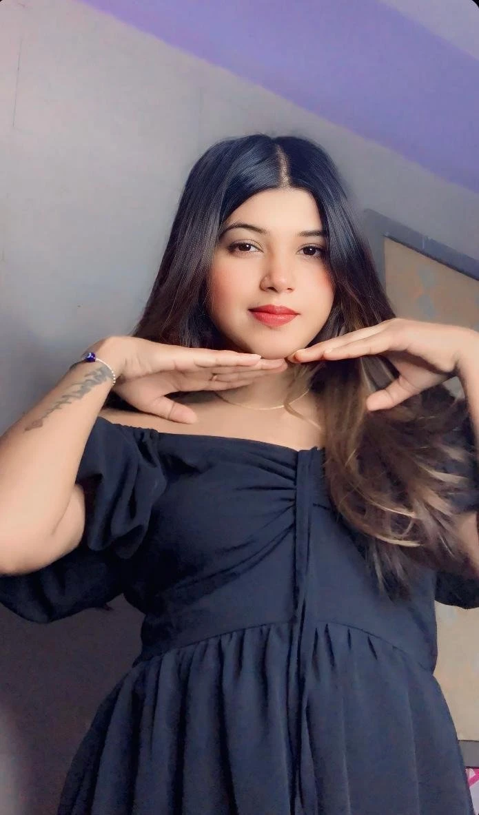 Aditi꧁ Cam show & meet꧂ – Indian escort in Pune — 3 / 5