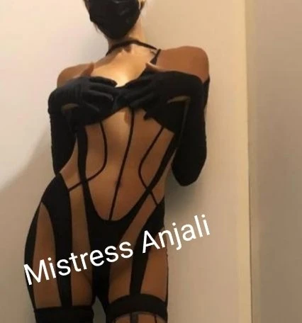 SINGLE & CPL B.D.S.M – Indian escort in New Delhi — 9 / 13