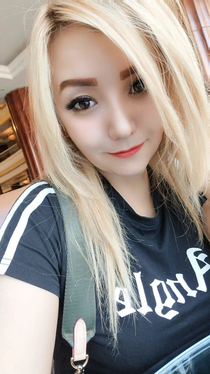 Anna R – Venezuelan escort in Candolim, Goa — 6 / 9
