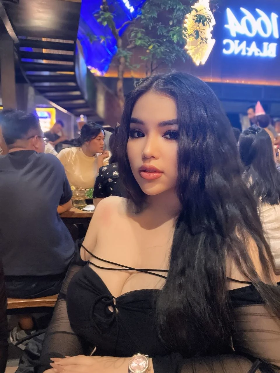 vy vy – Vietnamese escort in Ho Chi Minh City — 10 / 20