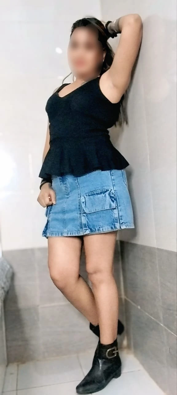 Megha Independent Webcam & Real Meet – Indian escort in Mumbai — 4 / 8