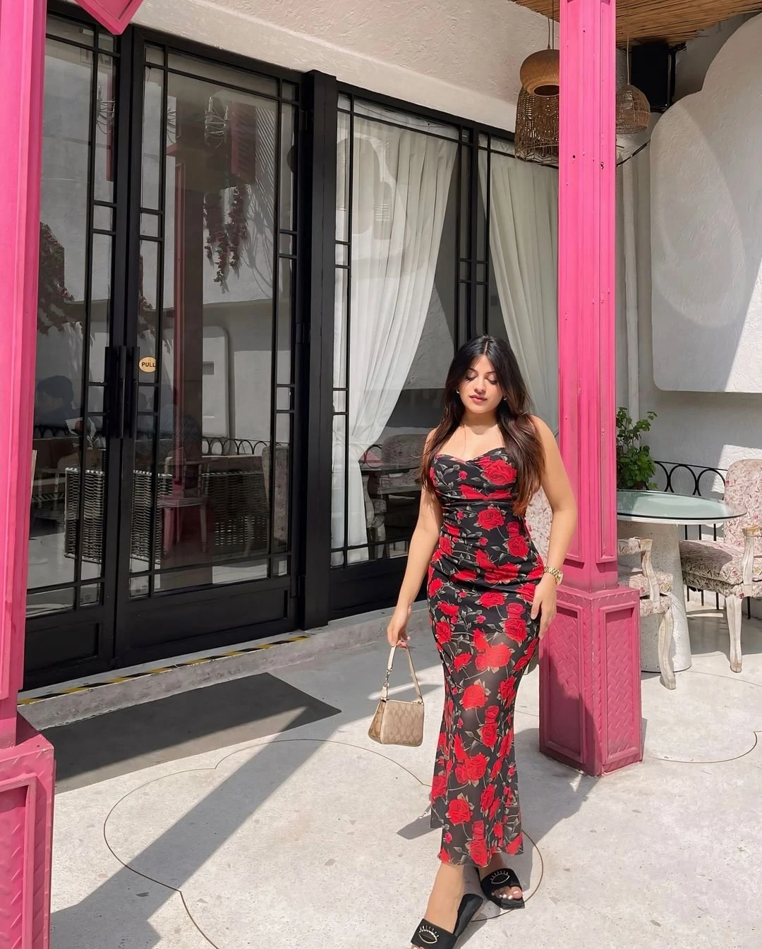 Kritika Sharma – Indian escort in Navi Mumbai — 2 / 4