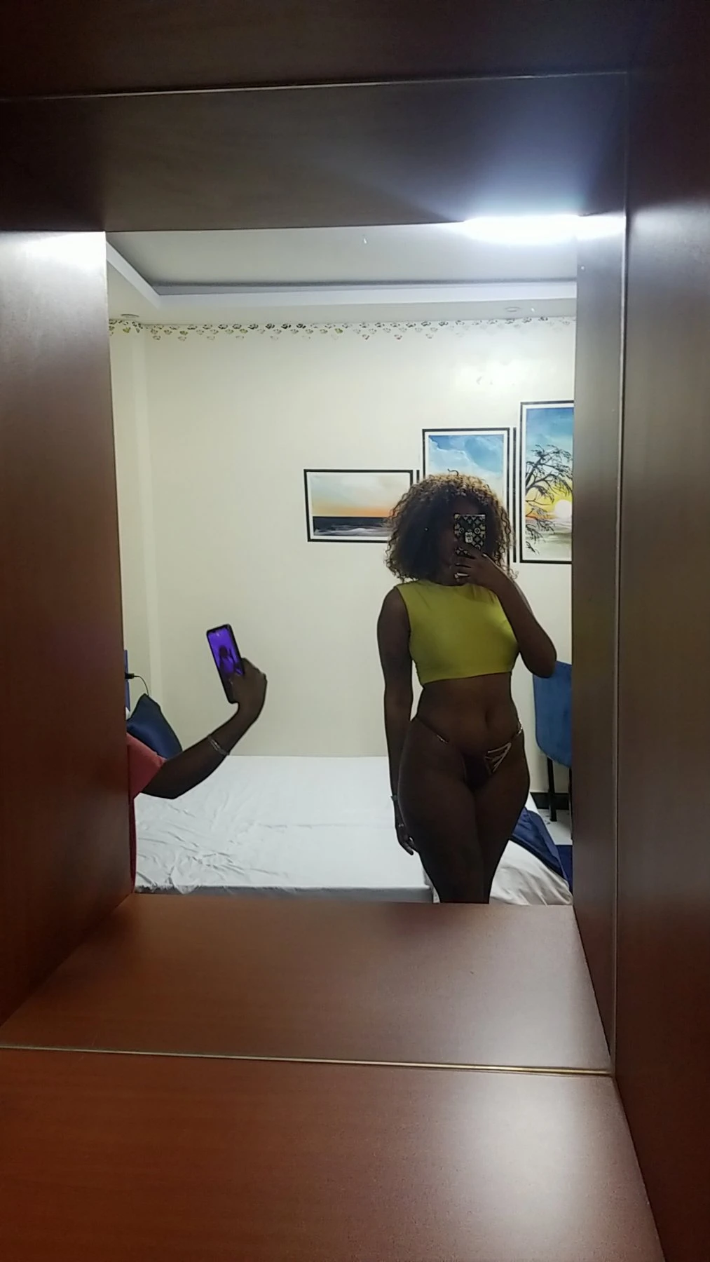 Zoe – Ugandan escort in Kampala — 3 / 5