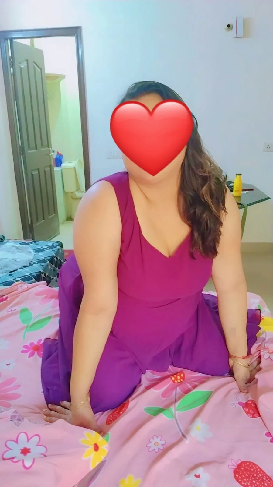 I'm Eva Living Alone (Cam+Real Meet) – Indian escort in New Delhi — 4 / 12