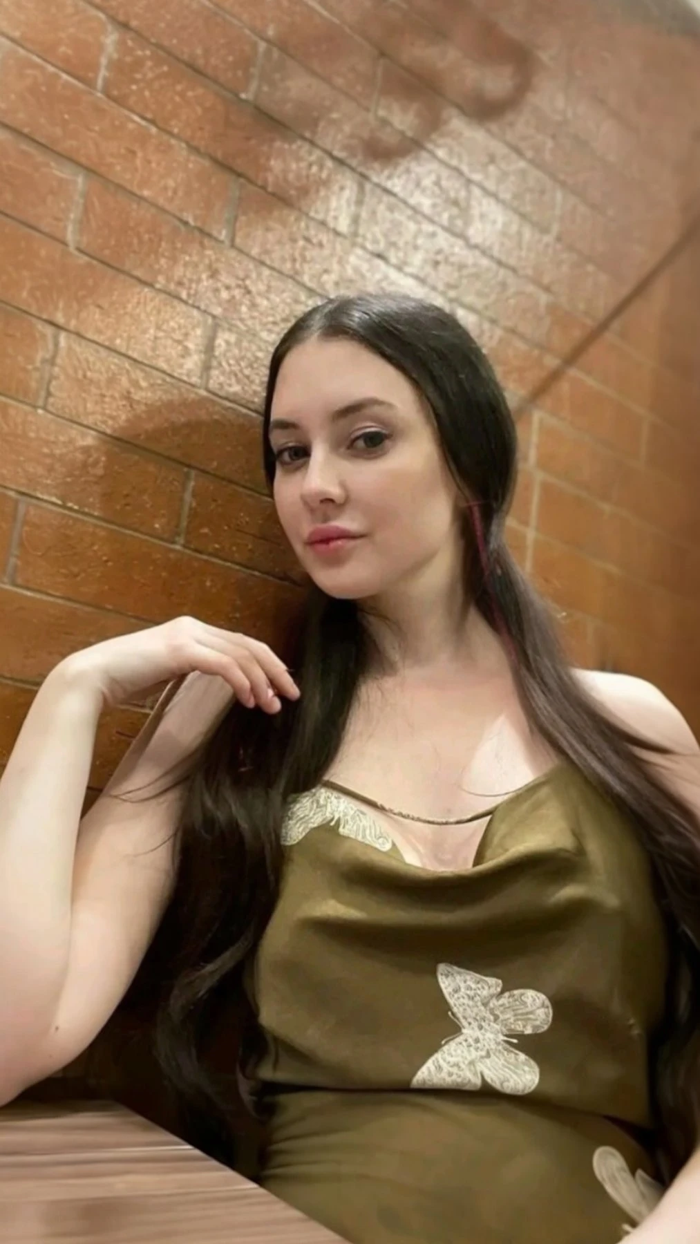 Shara from Georgia – Singaporean escort in Ho Chi Minh City — 5 / 7