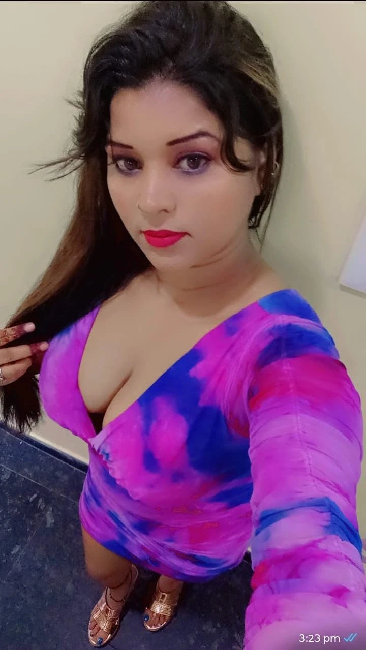 Pooja Khan – Indian escort in Visakhapatnam — 2 / 4