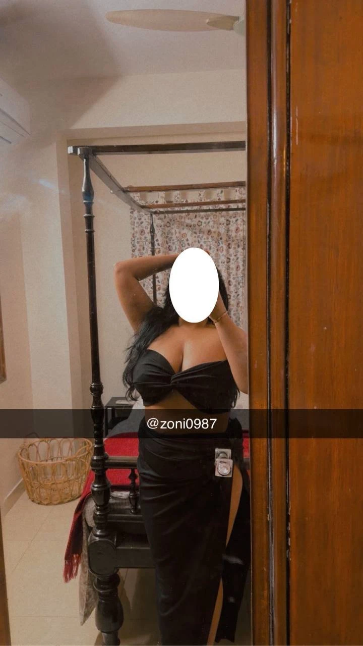 Zoni0987 – Indian escort in Hyderabad — 7 / 11