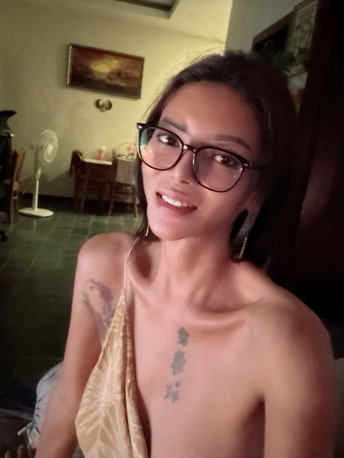 Sasa – Filipino masseuse in Siem Reap — 14 / 18