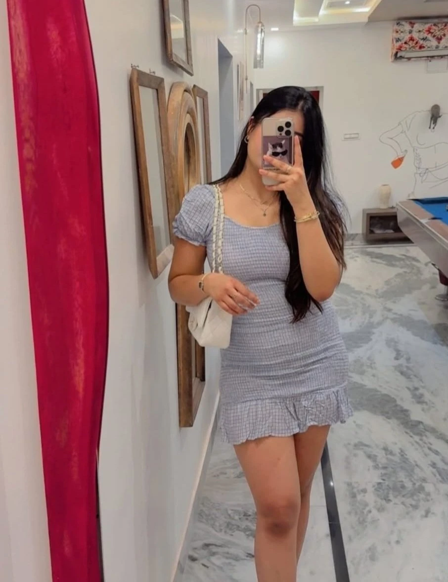 Sunita – Indian escort in Noida — 2 / 4