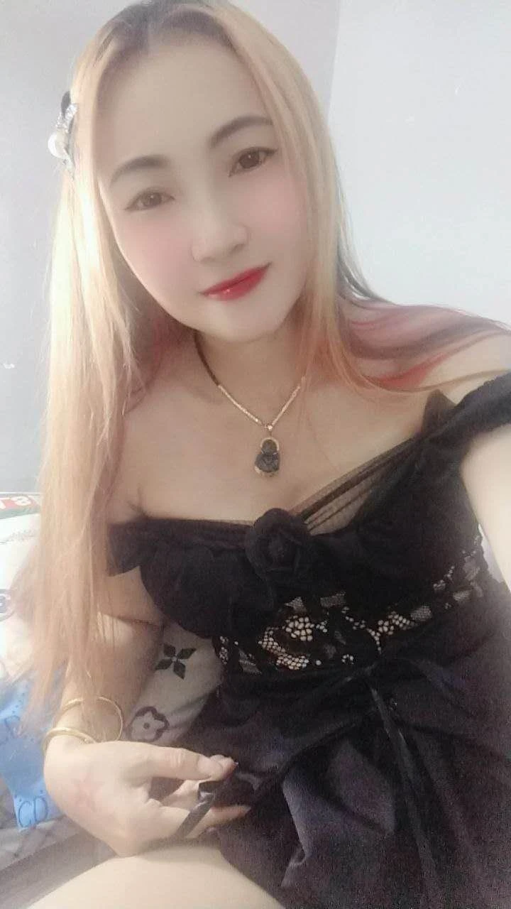 Kiki – Vietnamese escort in Hanoi — 5 / 8