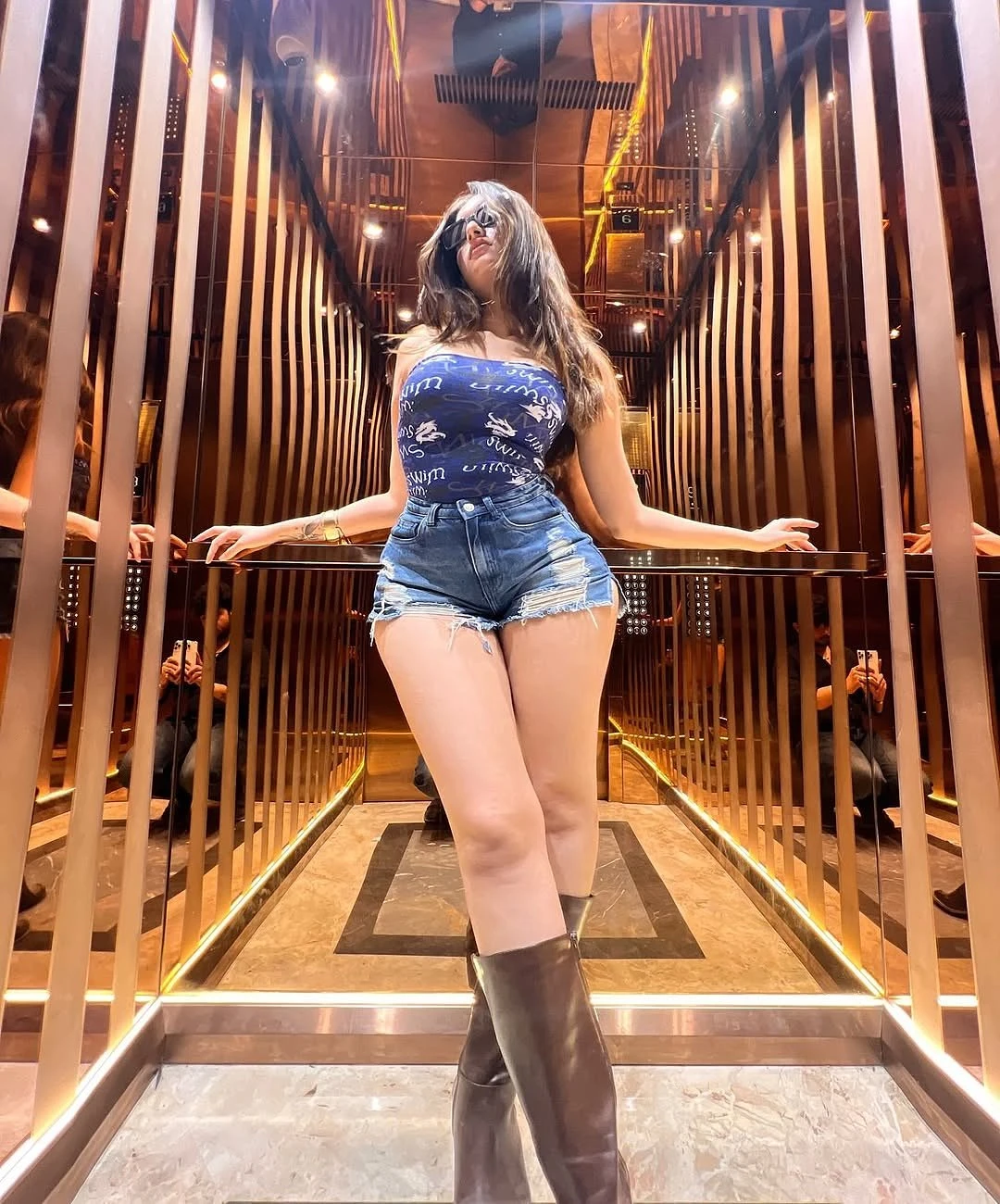 Ishita – Indian escort in Kochi — 3 / 7