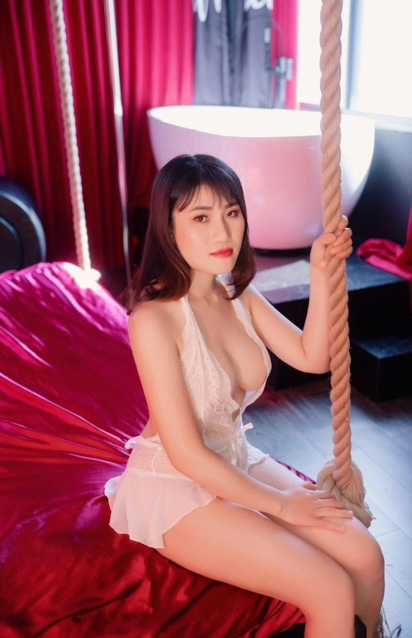 Layla – Vietnamese escort in Ho Chi Minh City — 4 / 6