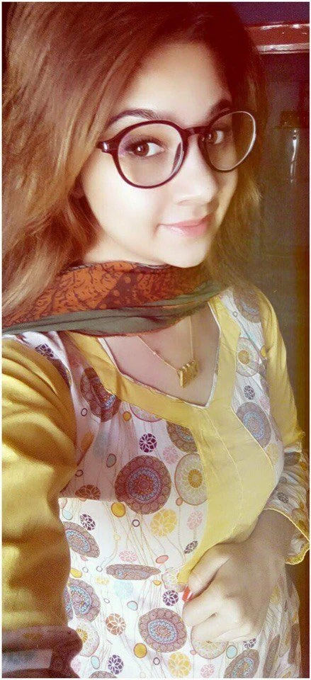 Mona – Pakistani escort in Islamabad — 8 / 9