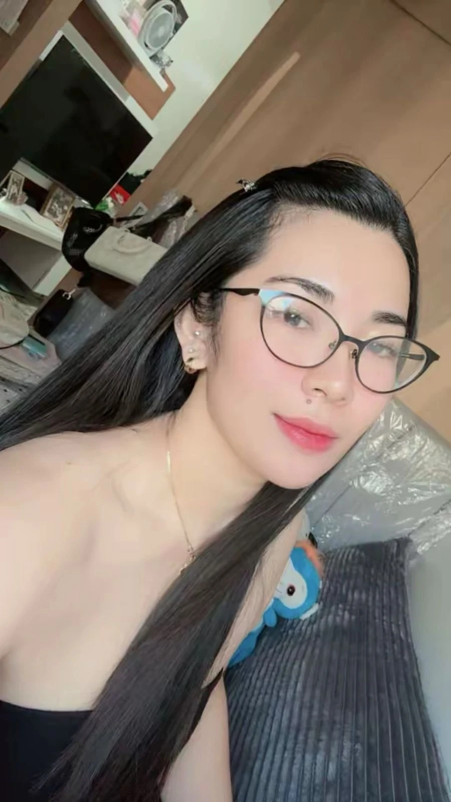 ELOI- your girl next door – Singaporean escort in Mumbai — 6 / 10