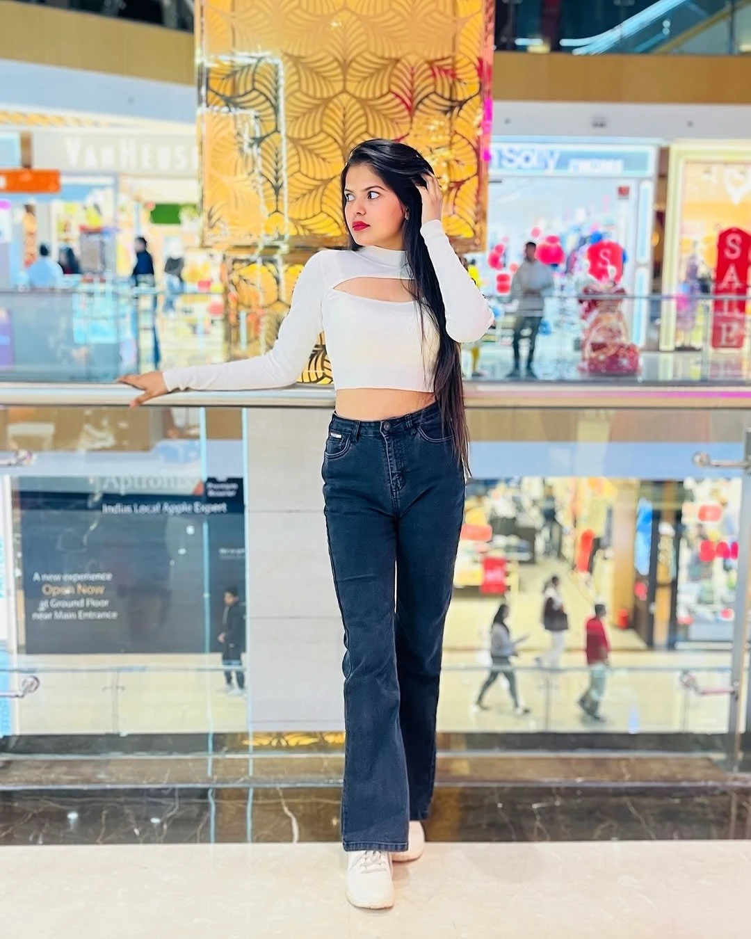 Myself Barsha Dey – Indian escort in Kolkata — 3 / 5
