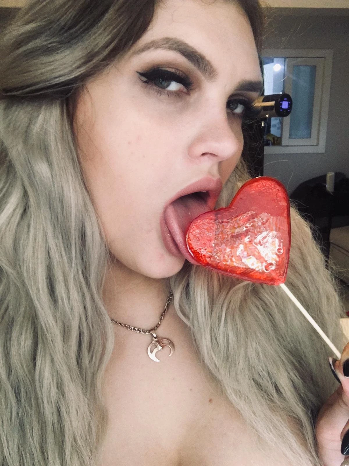 NELLY – Estonian escort in Beirut — 4 / 15