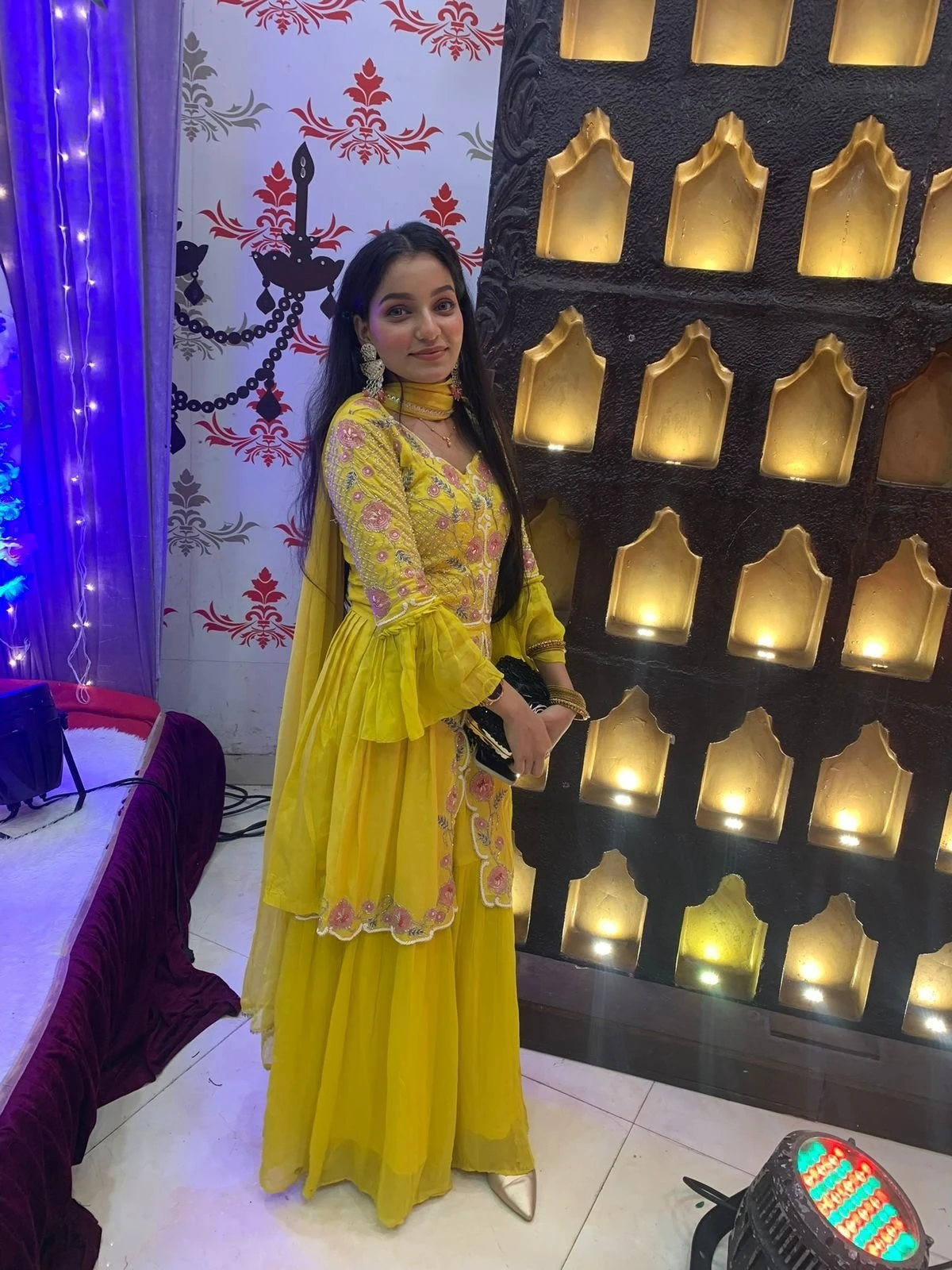 Jenny Gupta – Indian escort in Kolkata — 2 / 4