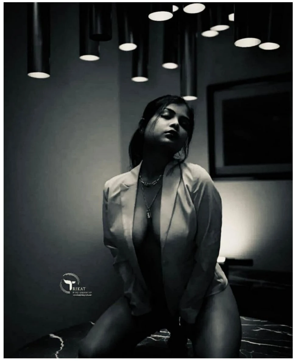 Tanisha Honey's Entertainment services – Iranian escort in Kolkata — 2 / 9