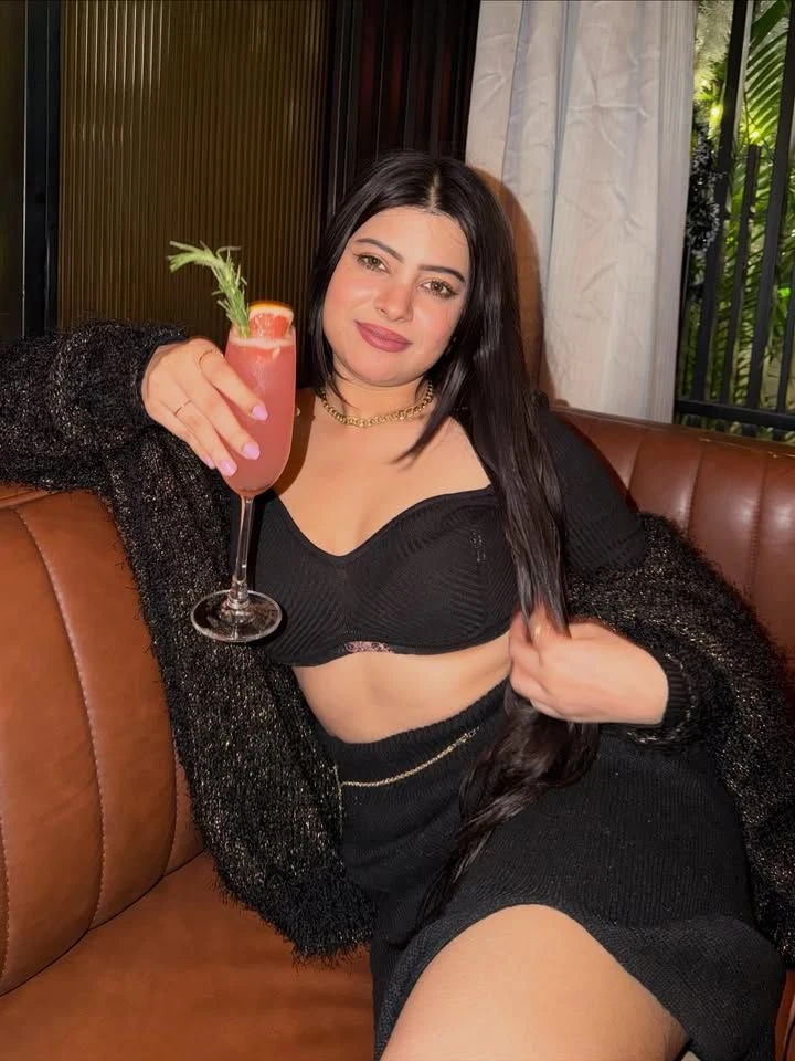 Sapna – Indian escort in Kolkata — 4 / 5